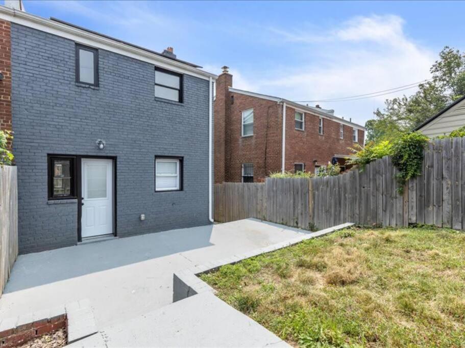 Quaint 3/2.5 Home In Fort Dupont Вашингтон Экстерьер фото
