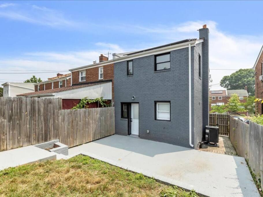 Quaint 3/2.5 Home In Fort Dupont Вашингтон Экстерьер фото
